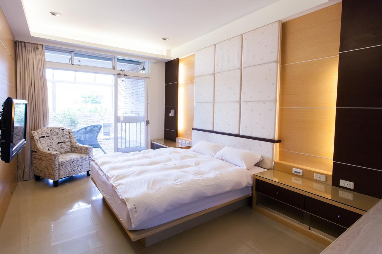 Eureka Bed and Breakfast Tainan Exteriör bild