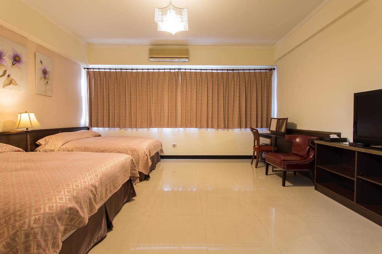 Eureka Bed and Breakfast Tainan Exteriör bild