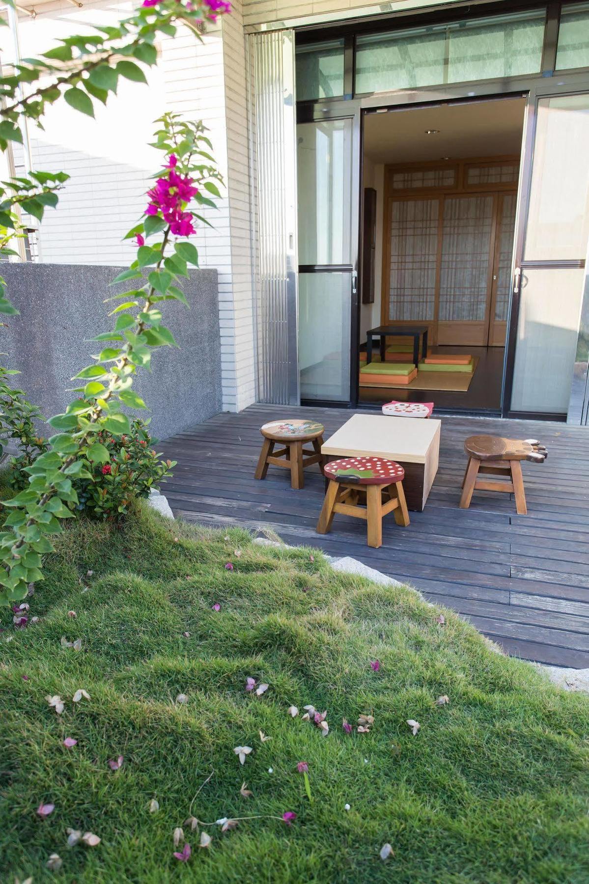 Eureka Bed and Breakfast Tainan Exteriör bild