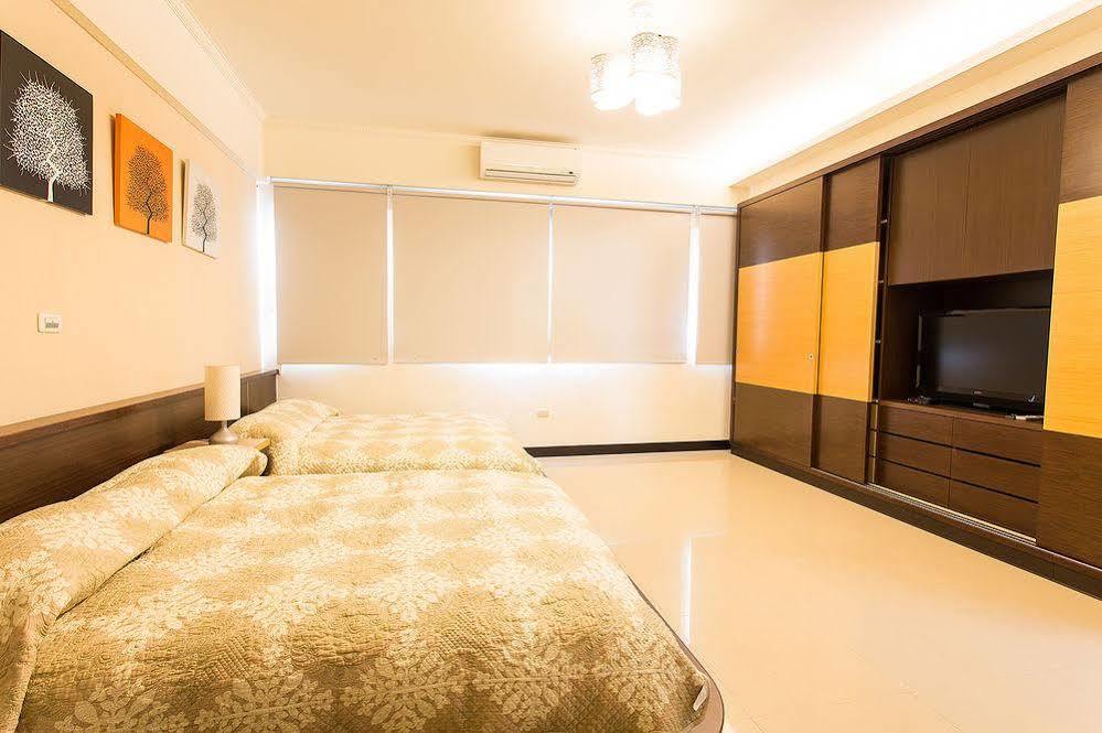 Eureka Bed and Breakfast Tainan Exteriör bild