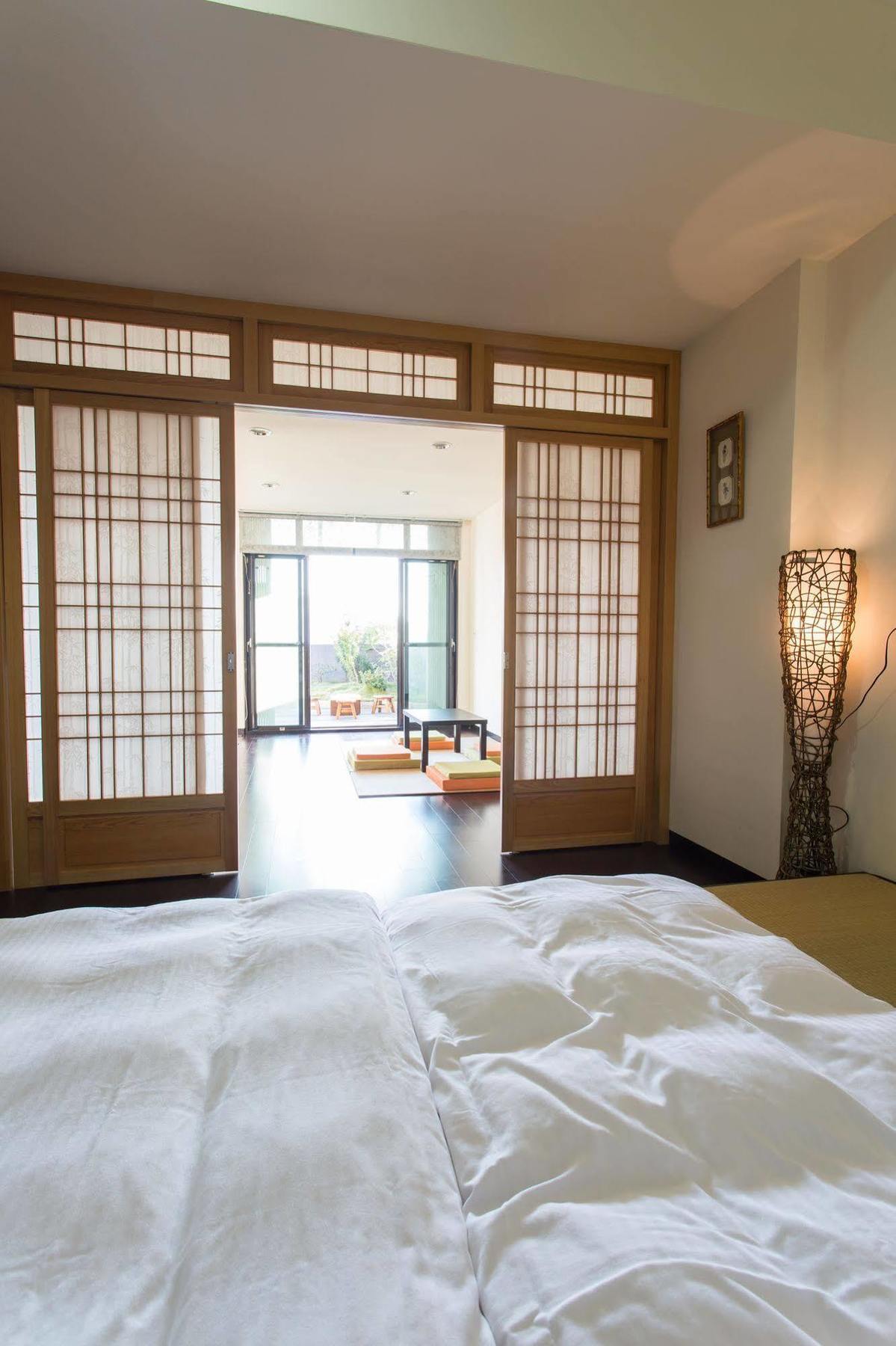 Eureka Bed and Breakfast Tainan Exteriör bild