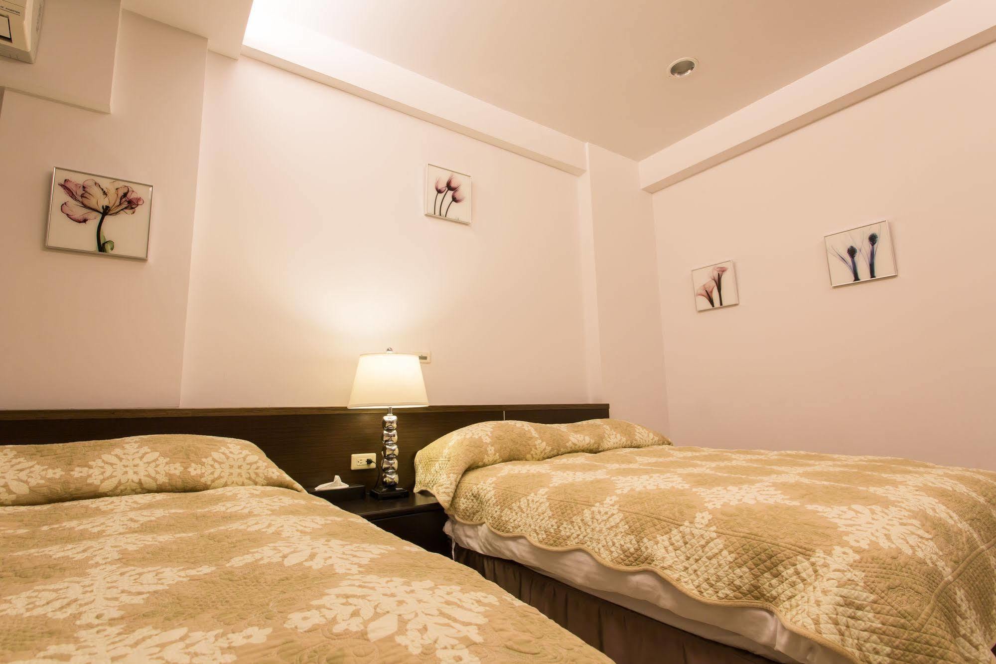 Eureka Bed and Breakfast Tainan Exteriör bild